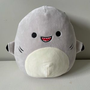 8” Gordon the shark Squishmallow